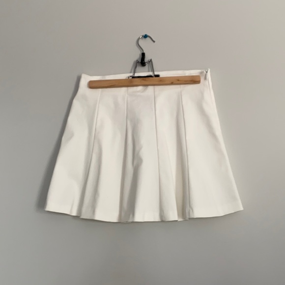 Zara Dresses & Skirts - ZARA white mini skirt